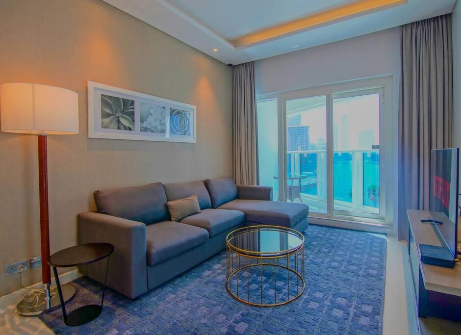 Luxury Hotel Apartment With A Canal View 두바이 외부 사진