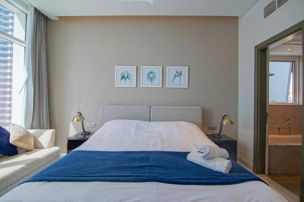 Luxury Hotel Apartment With A Canal View 두바이 외부 사진