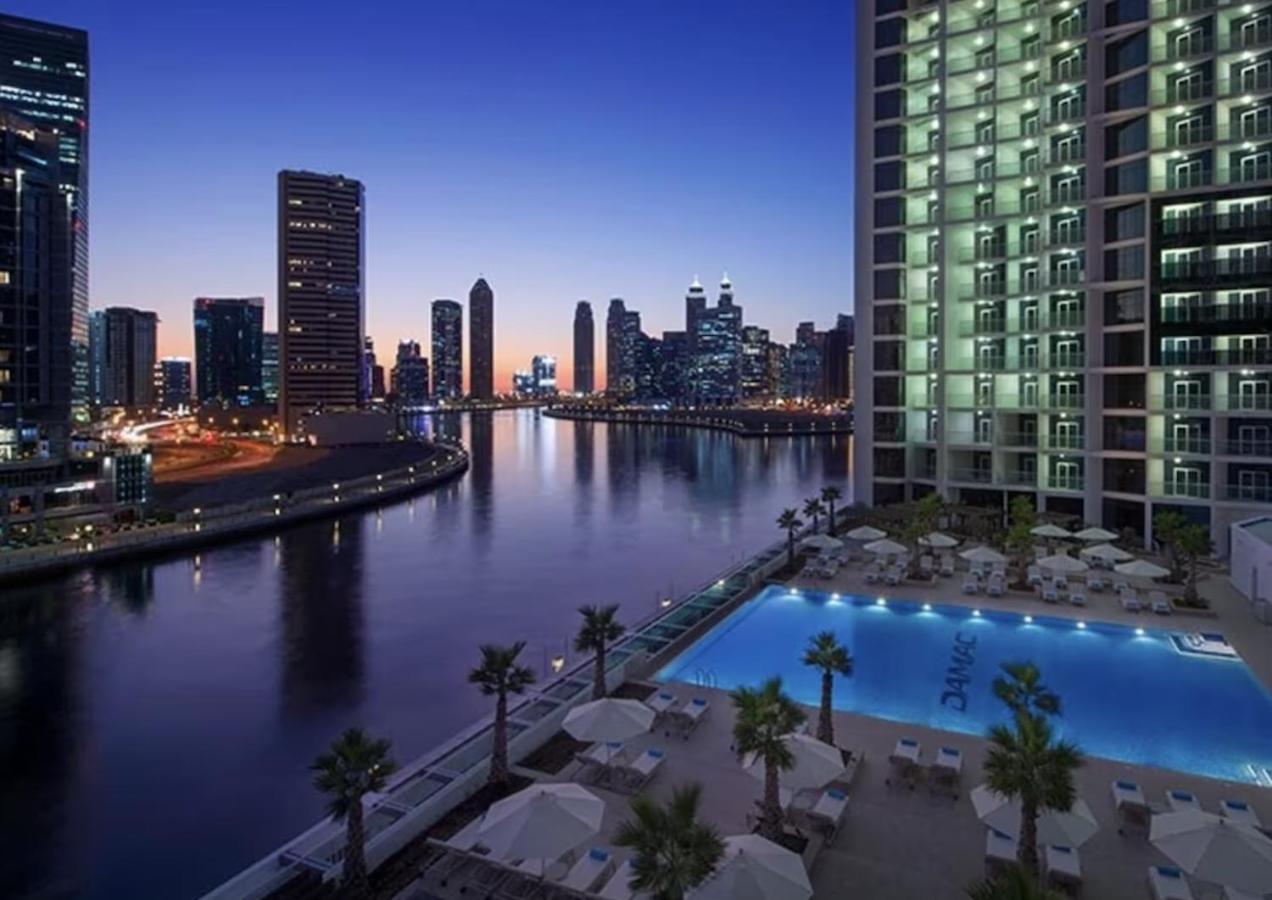 Luxury Hotel Apartment With A Canal View 두바이 외부 사진